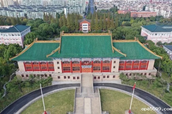 绿瓦老市府.webp.jpg